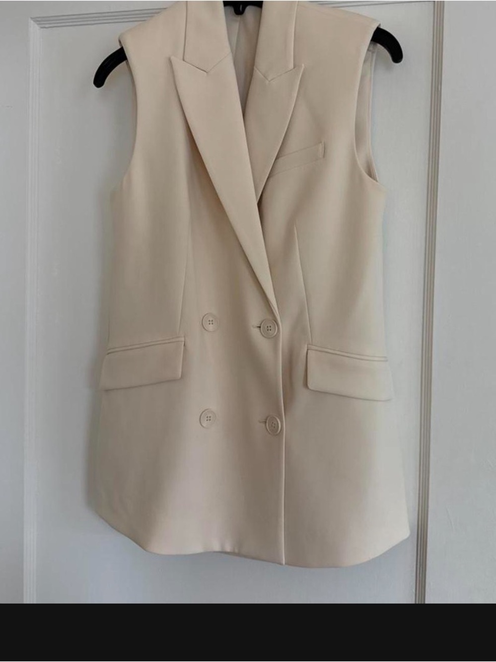 Elie Tahari Cream Double Vest Top Plush